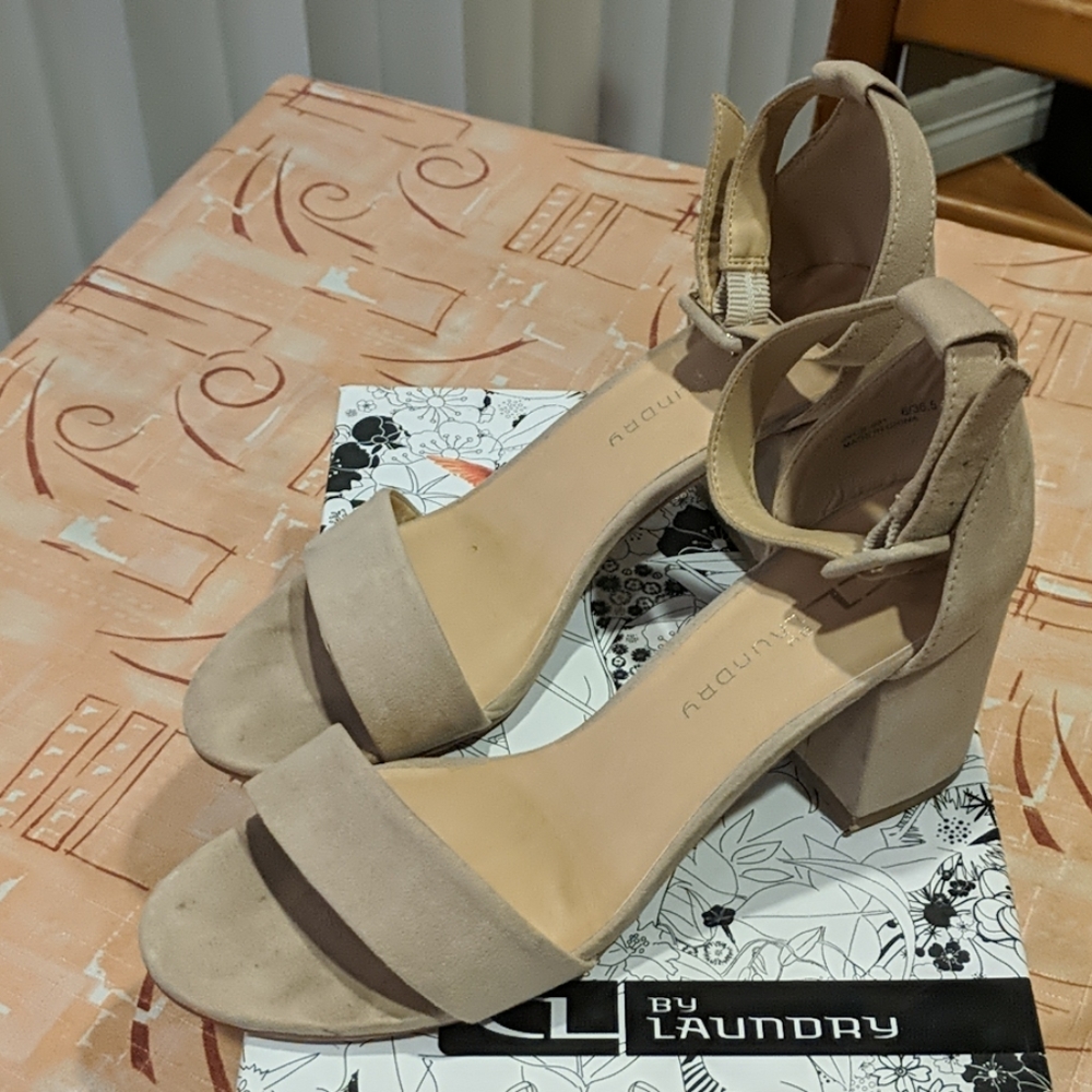 Women's heel's